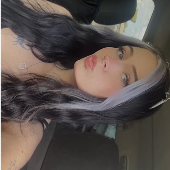 Meet your Posher, Hannah - Picture 1 of 1